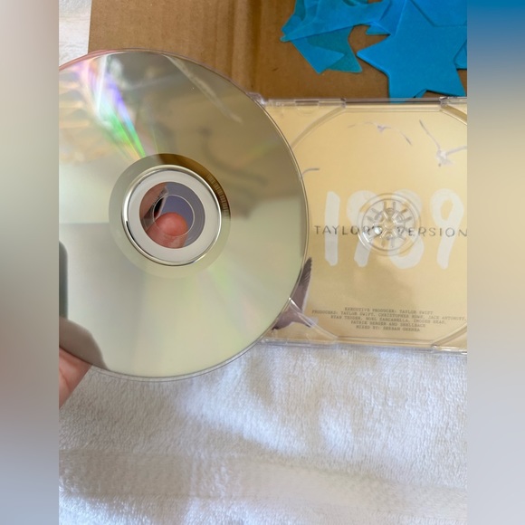 1989 Taylor swift Taylor’s version CD sunrise boulevard - Picture 3 of 4